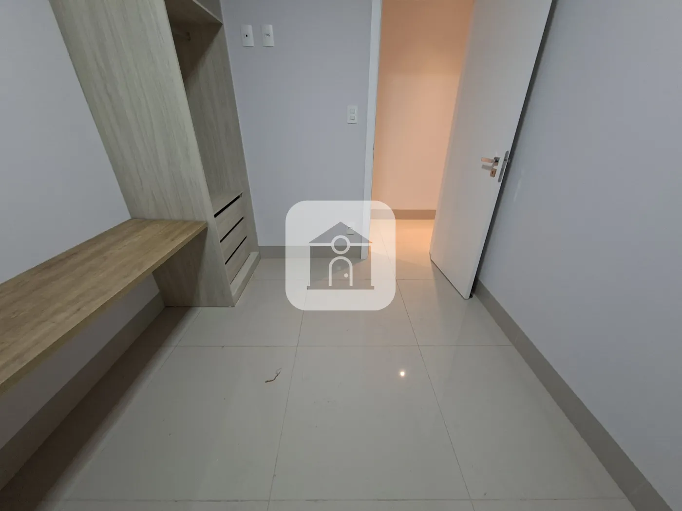 Alugar Apartamento / Padrão em Uberlândia R$ 3.400,00 - Foto 12