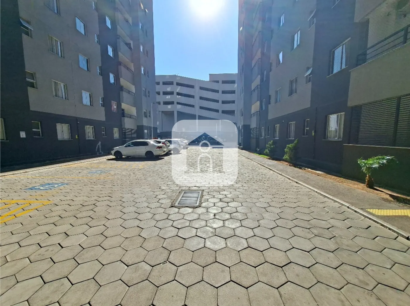 Alugar Apartamento / Padrão em Uberlândia R$ 1.200,00 - Foto 16