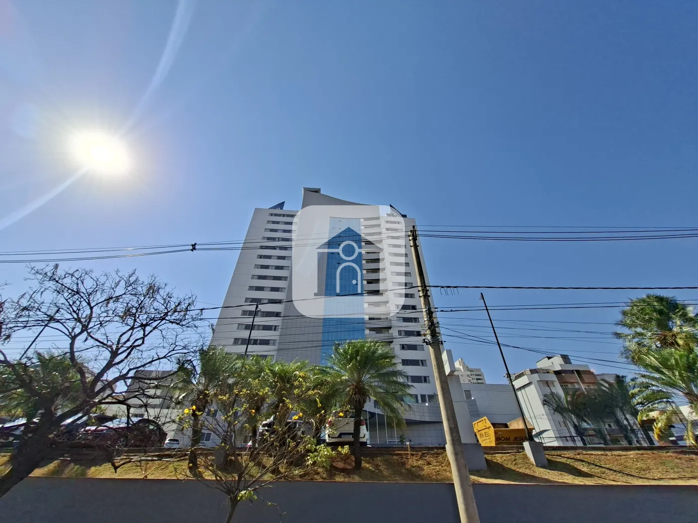 Comprar Apartamento / Padrão em Uberlândia - Foto 1