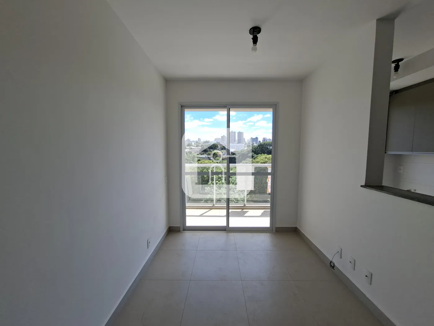 Alugar Apartamento / Padrão em Uberlândia R$ 2.500,00 - Foto 2