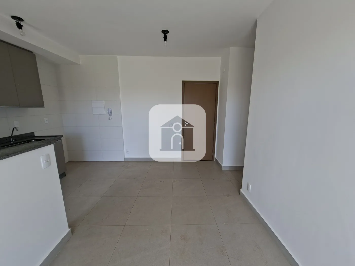Alugar Apartamento / Padrão em Uberlândia R$ 2.500,00 - Foto 3