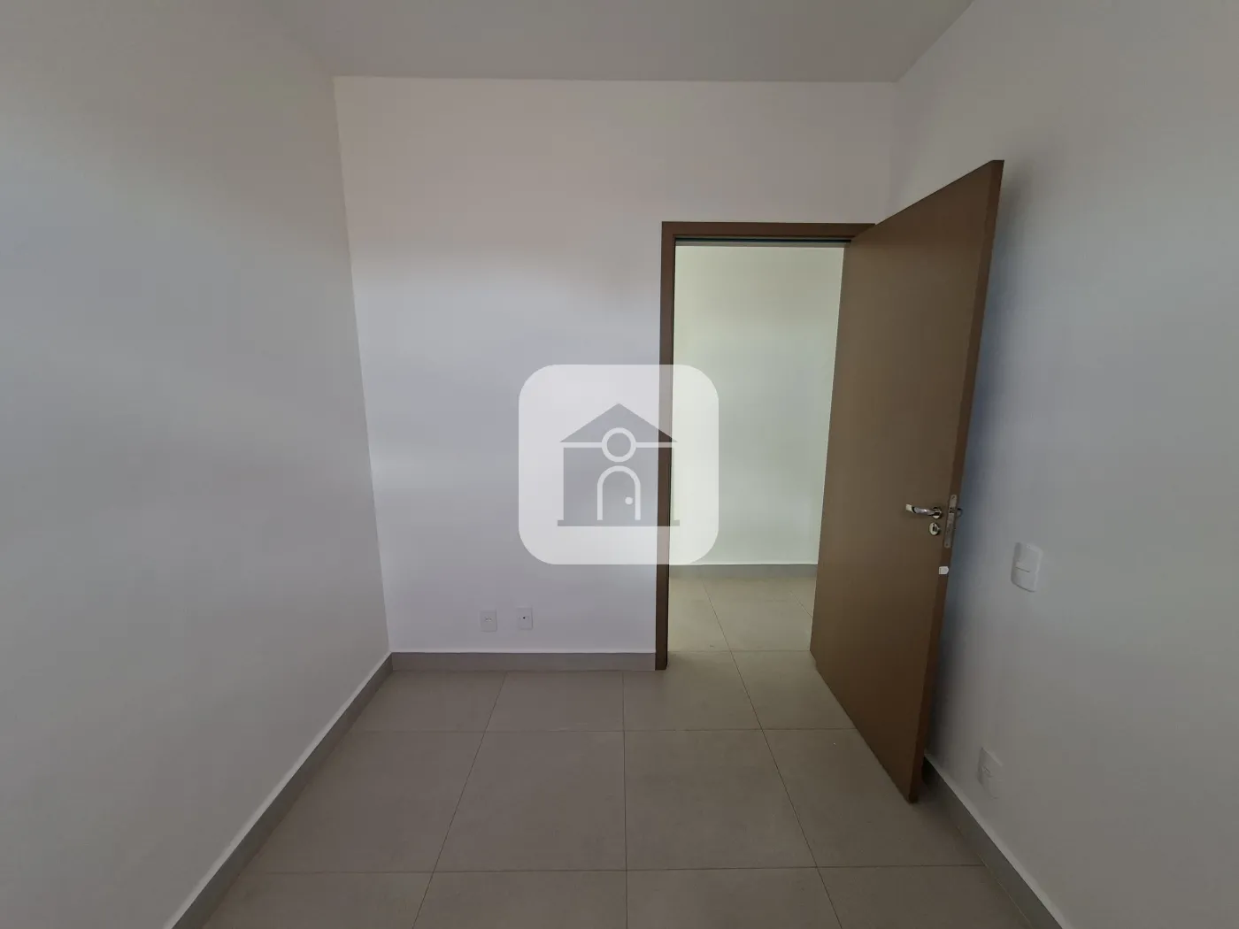 Alugar Apartamento / Padrão em Uberlândia R$ 2.500,00 - Foto 6