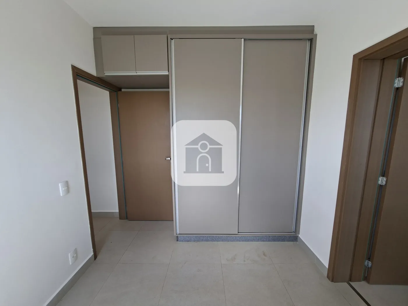 Alugar Apartamento / Padrão em Uberlândia R$ 2.500,00 - Foto 9