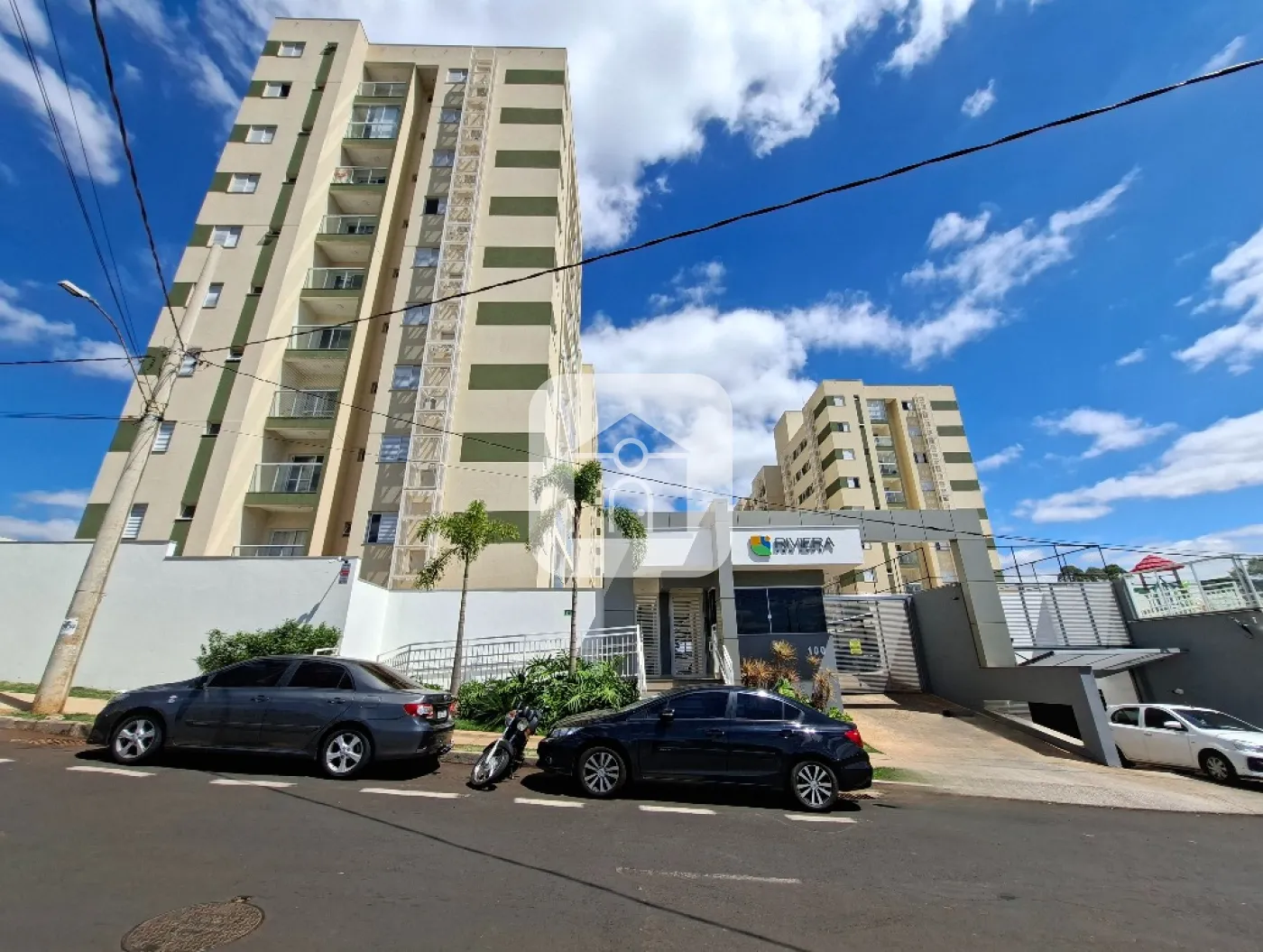 Alugar Apartamento / Padrão em Uberlândia R$ 2.500,00 - Foto 1