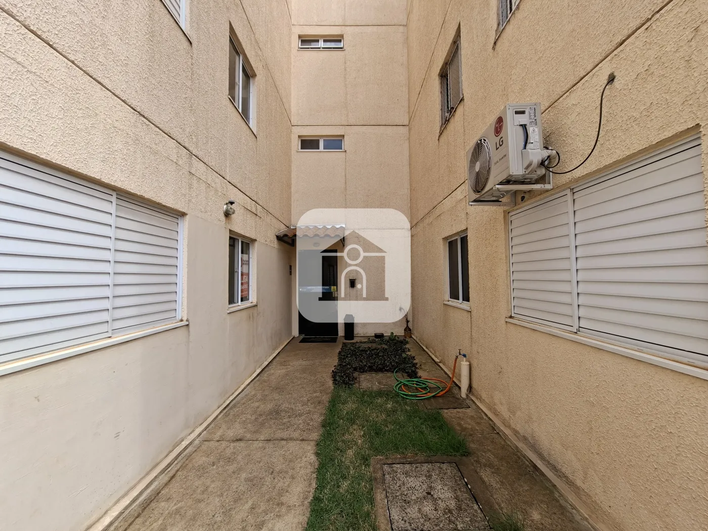 Alugar Apartamento / Padrão em Uberlândia R$ 900,00 - Foto 13