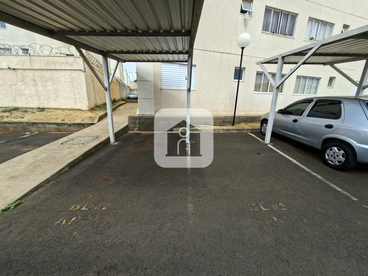 Alugar Apartamento / Padrão em Uberlândia R$ 900,00 - Foto 14