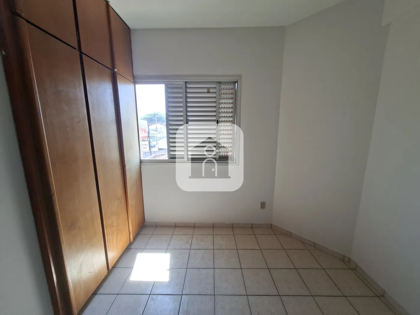Alugar Apartamento / Padrão em Uberlândia R$ 1.600,00 - Foto 13