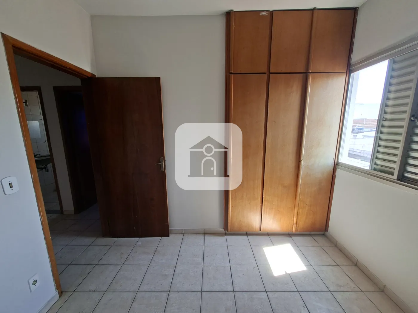 Alugar Apartamento / Padrão em Uberlândia R$ 1.600,00 - Foto 14