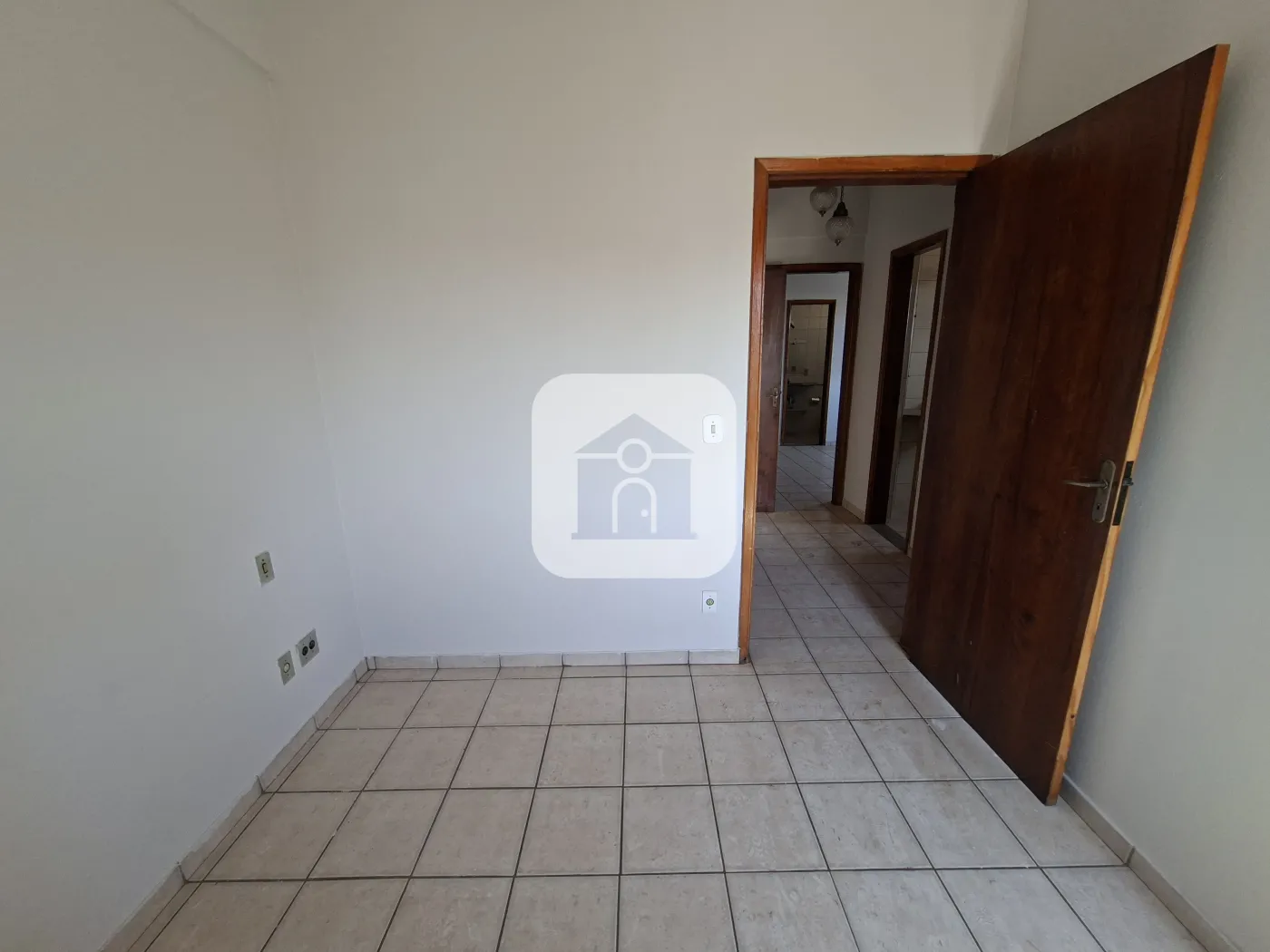 Alugar Apartamento / Padrão em Uberlândia R$ 1.600,00 - Foto 15