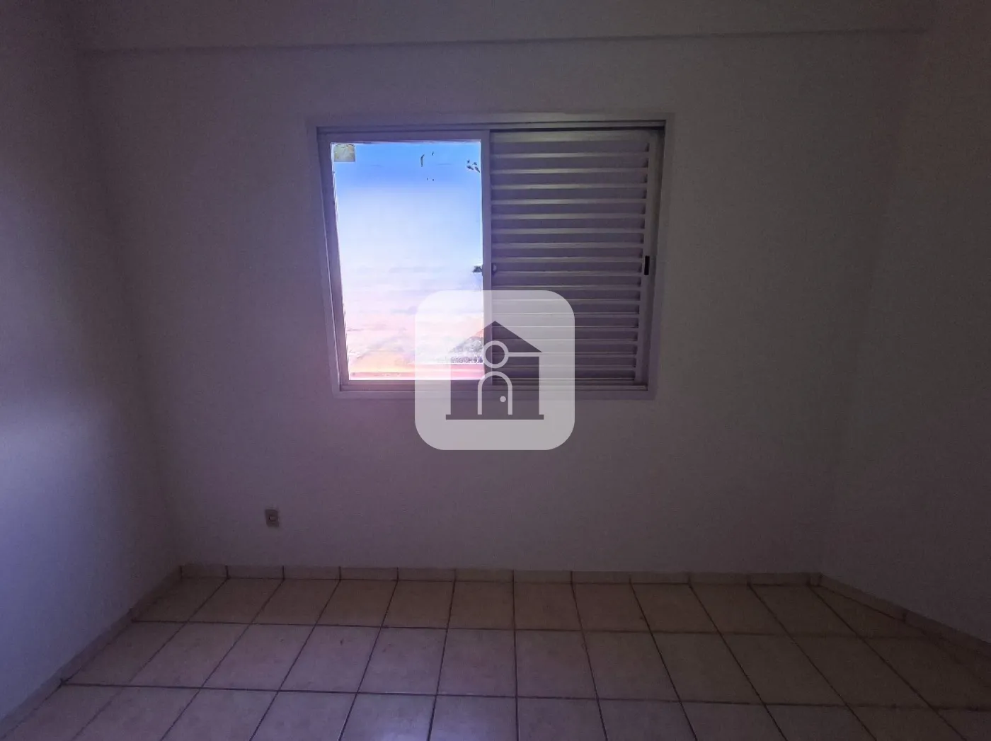 Alugar Apartamento / Padrão em Uberlândia R$ 1.600,00 - Foto 18