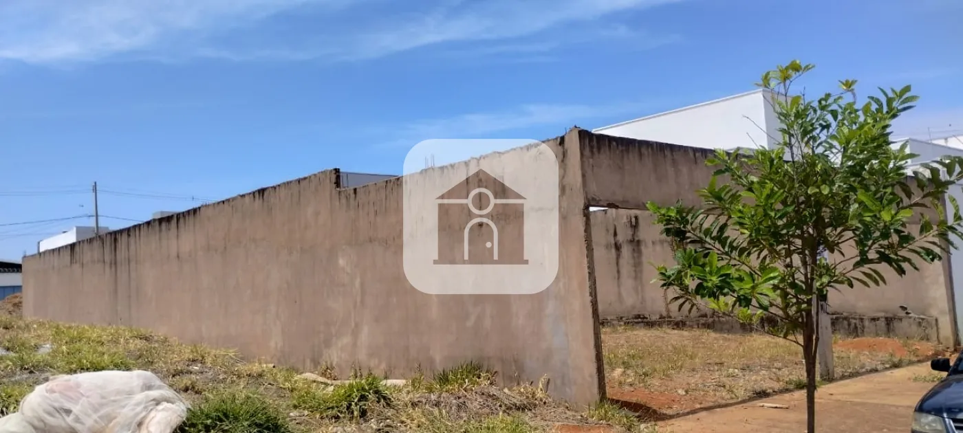 Comprar Terreno / Padrão em Uberlândia R$ 315.000,00 - Foto 4