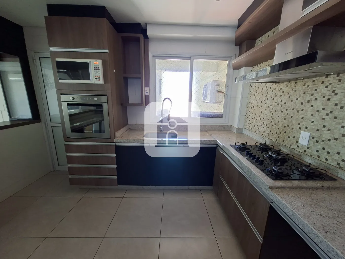 Alugar Apartamento / Padrão em Uberlândia R$ 6.000,00 - Foto 6