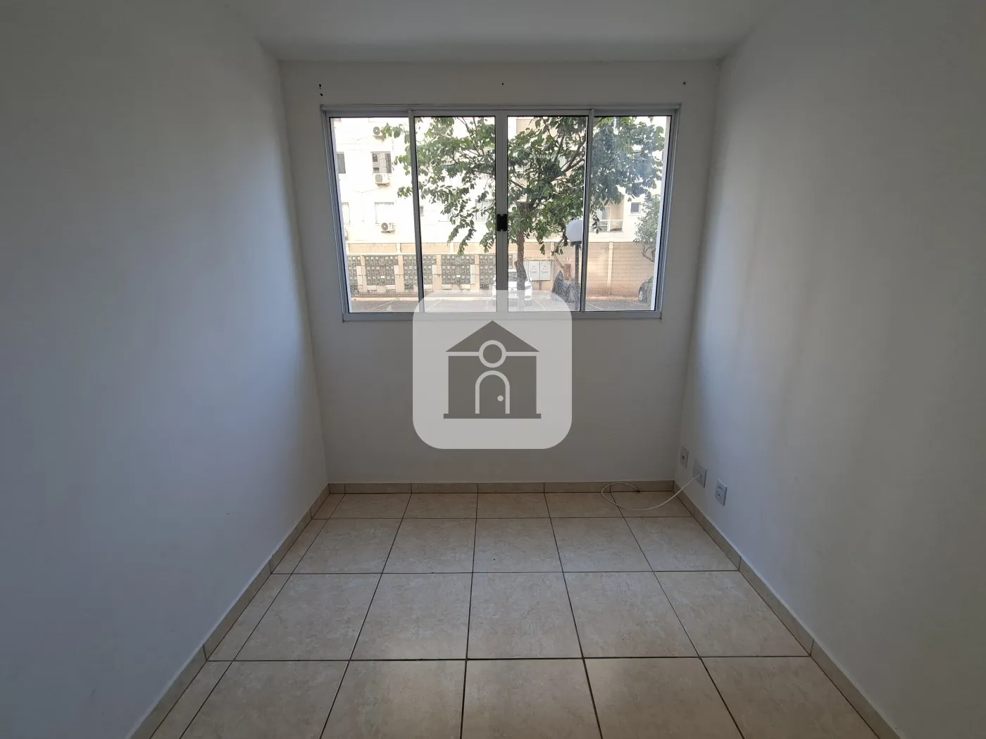 Alugar Apartamento / Padrão em Uberlândia R$ 1.350,00 - Foto 2