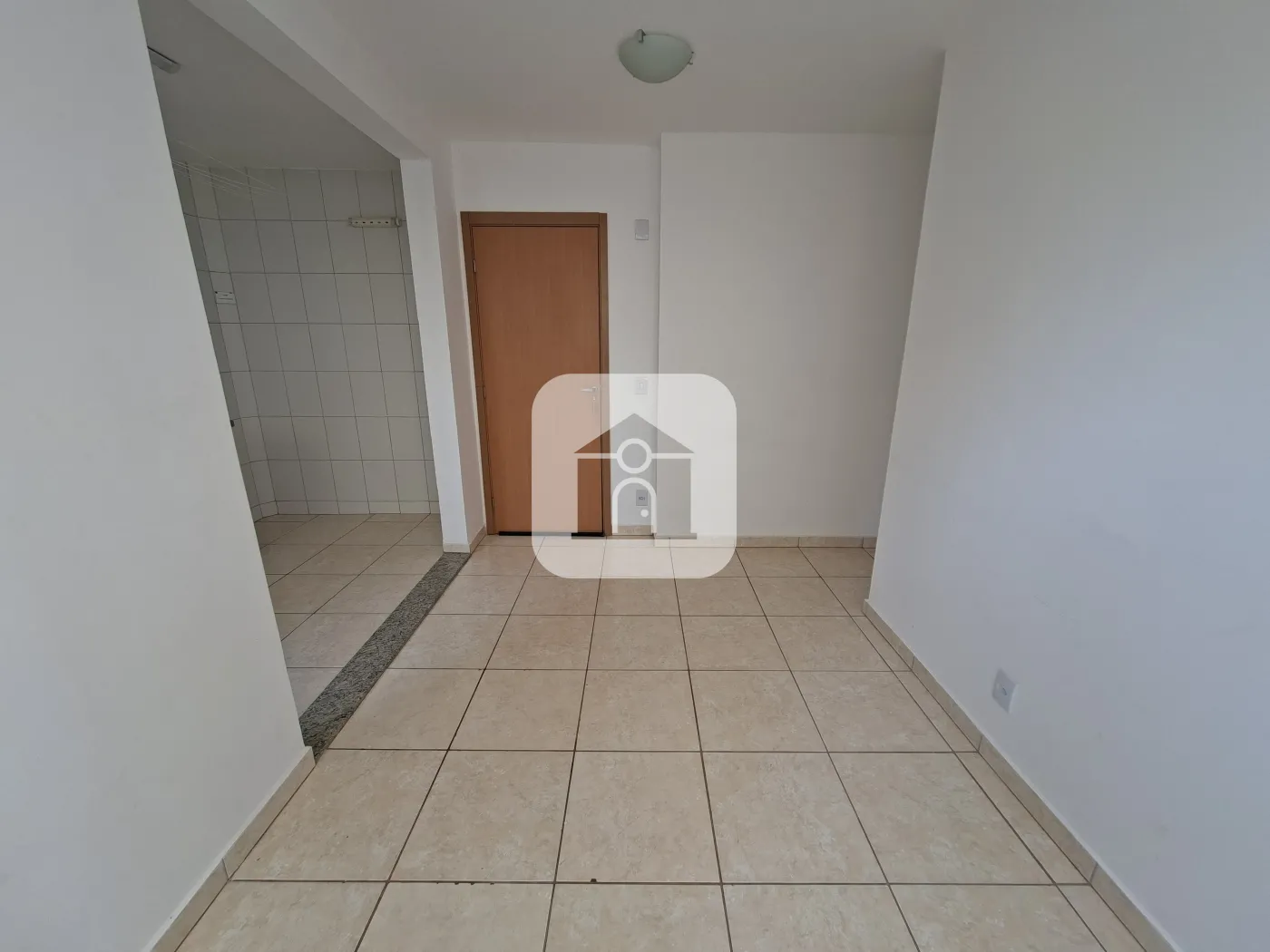 Alugar Apartamento / Padrão em Uberlândia R$ 1.350,00 - Foto 3