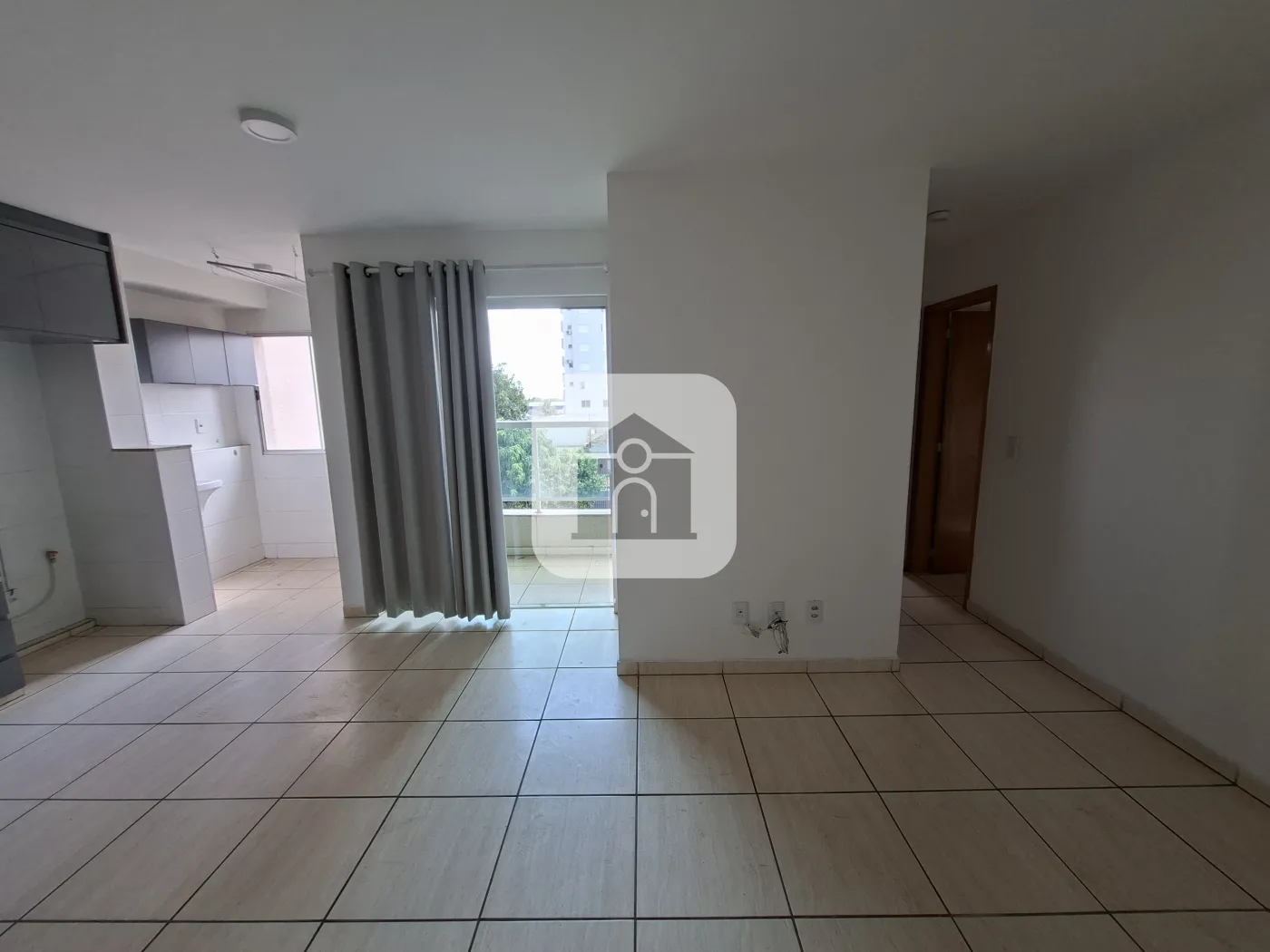 Alugar Apartamento / Padrão em Uberlândia R$ 2.000,00 - Foto 2