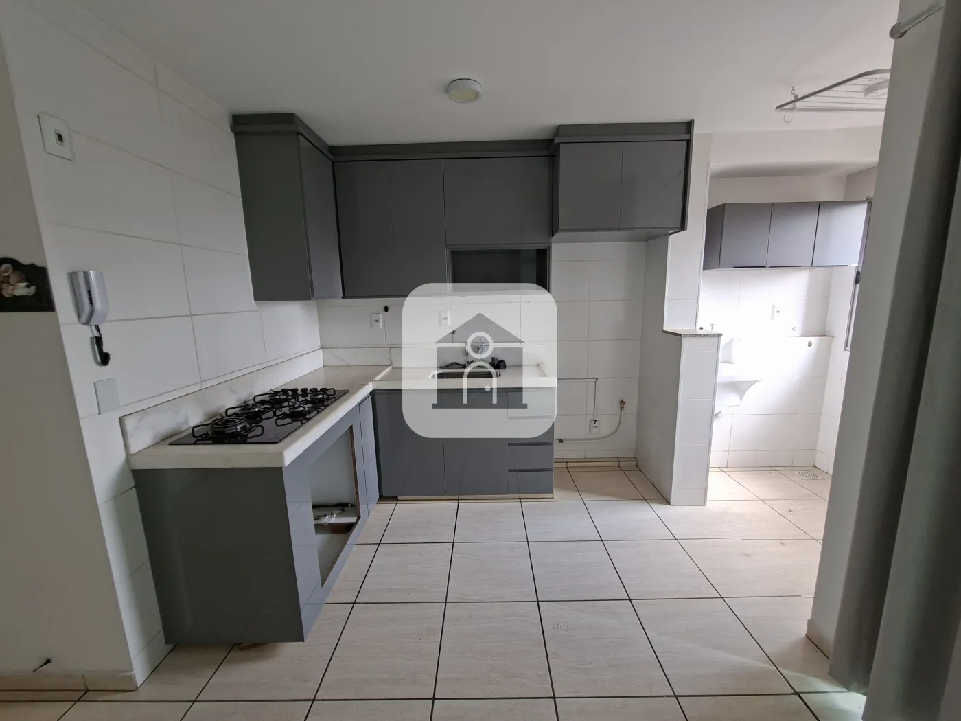 Alugar Apartamento / Padrão em Uberlândia R$ 2.000,00 - Foto 3