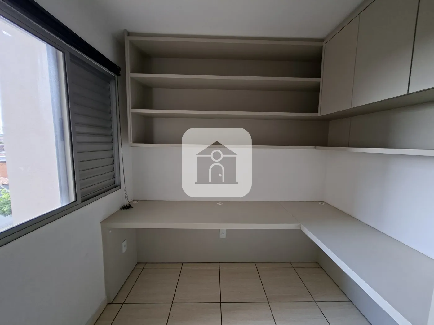 Alugar Apartamento / Padrão em Uberlândia R$ 2.000,00 - Foto 5