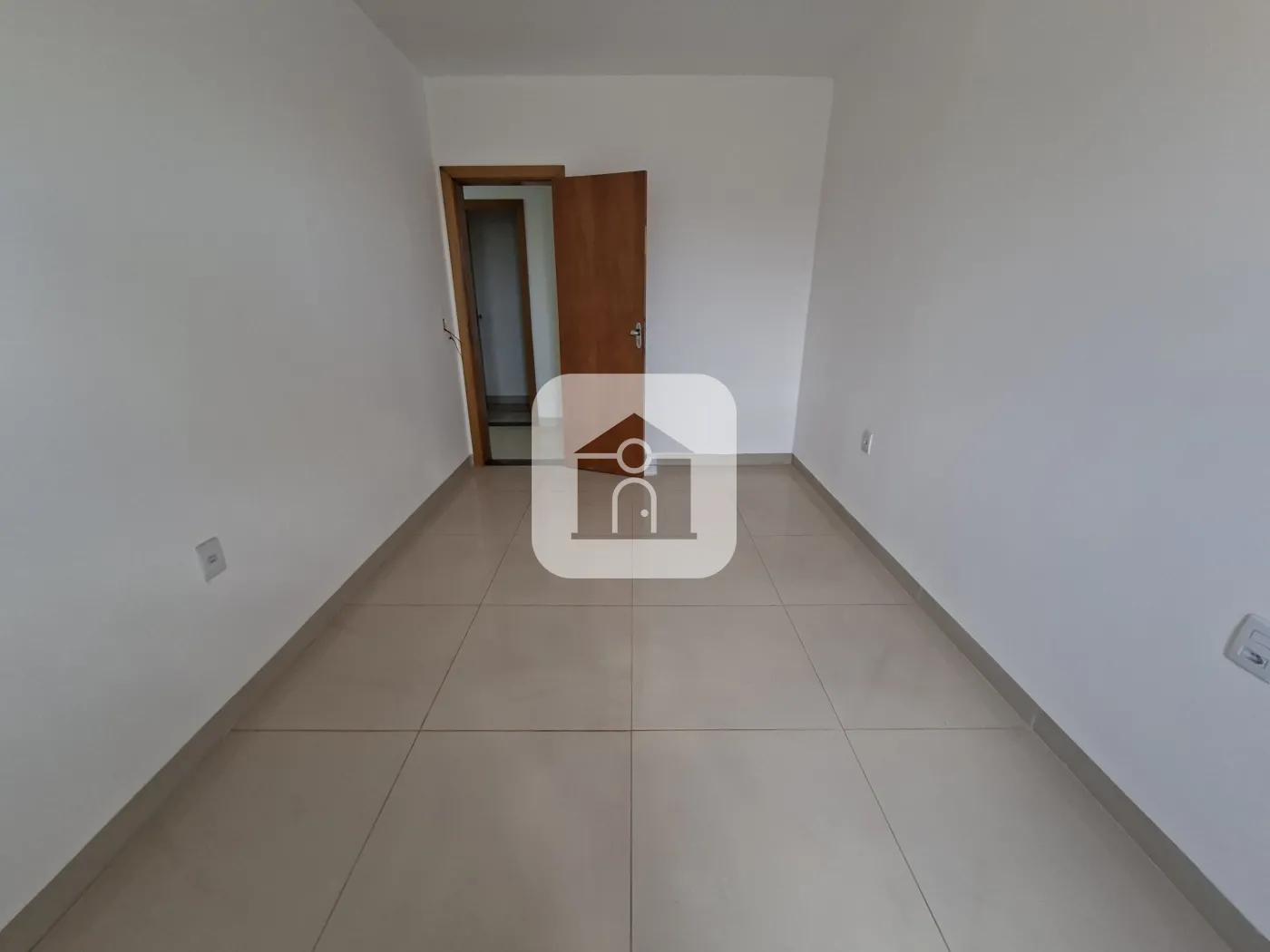 Alugar Apartamento / Sobrado em Uberlândia R$ 2.800,00 - Foto 7