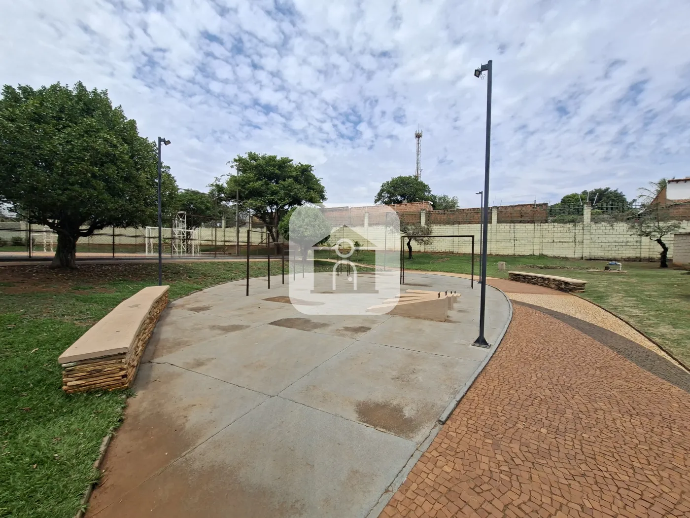 Alugar Casa / Padrão em Uberlândia R$ 12.500,00 - Foto 36