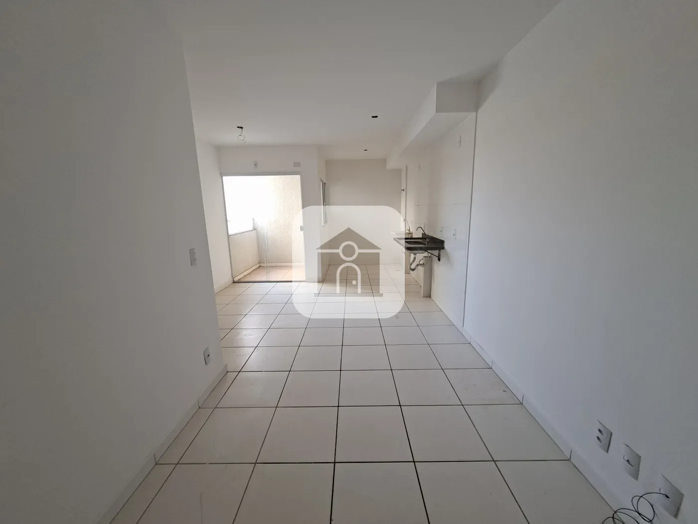 Alugar Apartamento / Padrão em Uberlândia R$ 1.300,00 - Foto 4