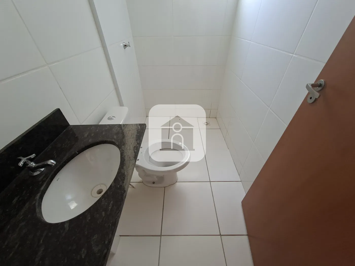 Alugar Apartamento / Padrão em Uberlândia R$ 1.300,00 - Foto 11