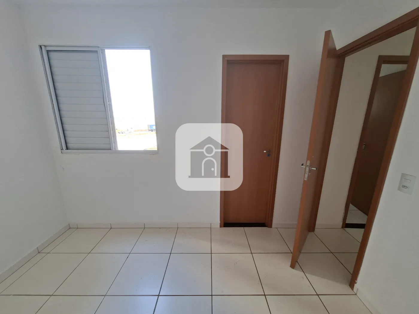 Alugar Apartamento / Padrão em Uberlândia R$ 1.300,00 - Foto 15