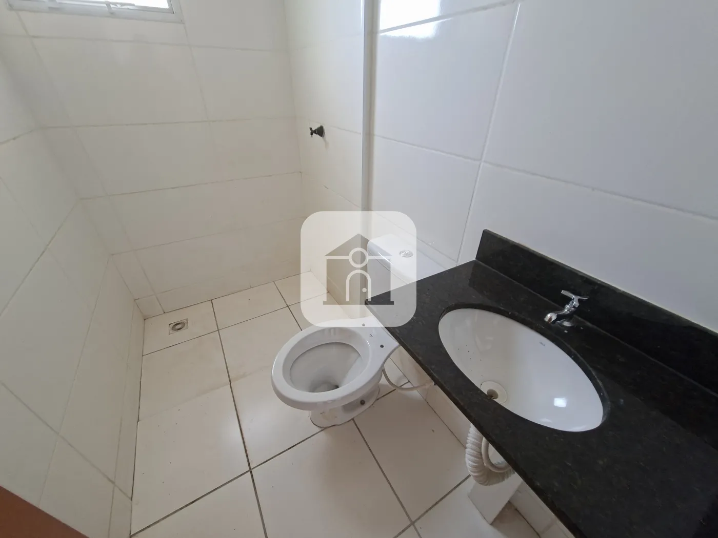 Alugar Apartamento / Padrão em Uberlândia R$ 1.300,00 - Foto 17