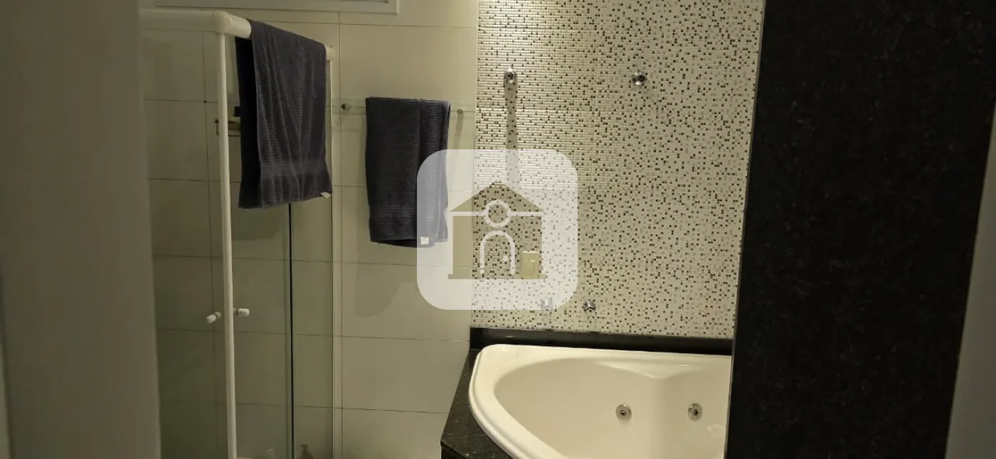 Comprar Casa / Condomínio ou Loteamento Fechado em Uberlândia R$ 890.000,00 - Foto 11