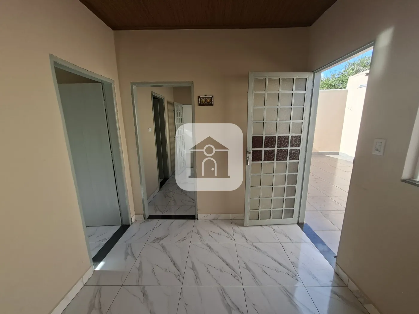 Comprar Casa / Padrão em Uberlândia - Foto 2