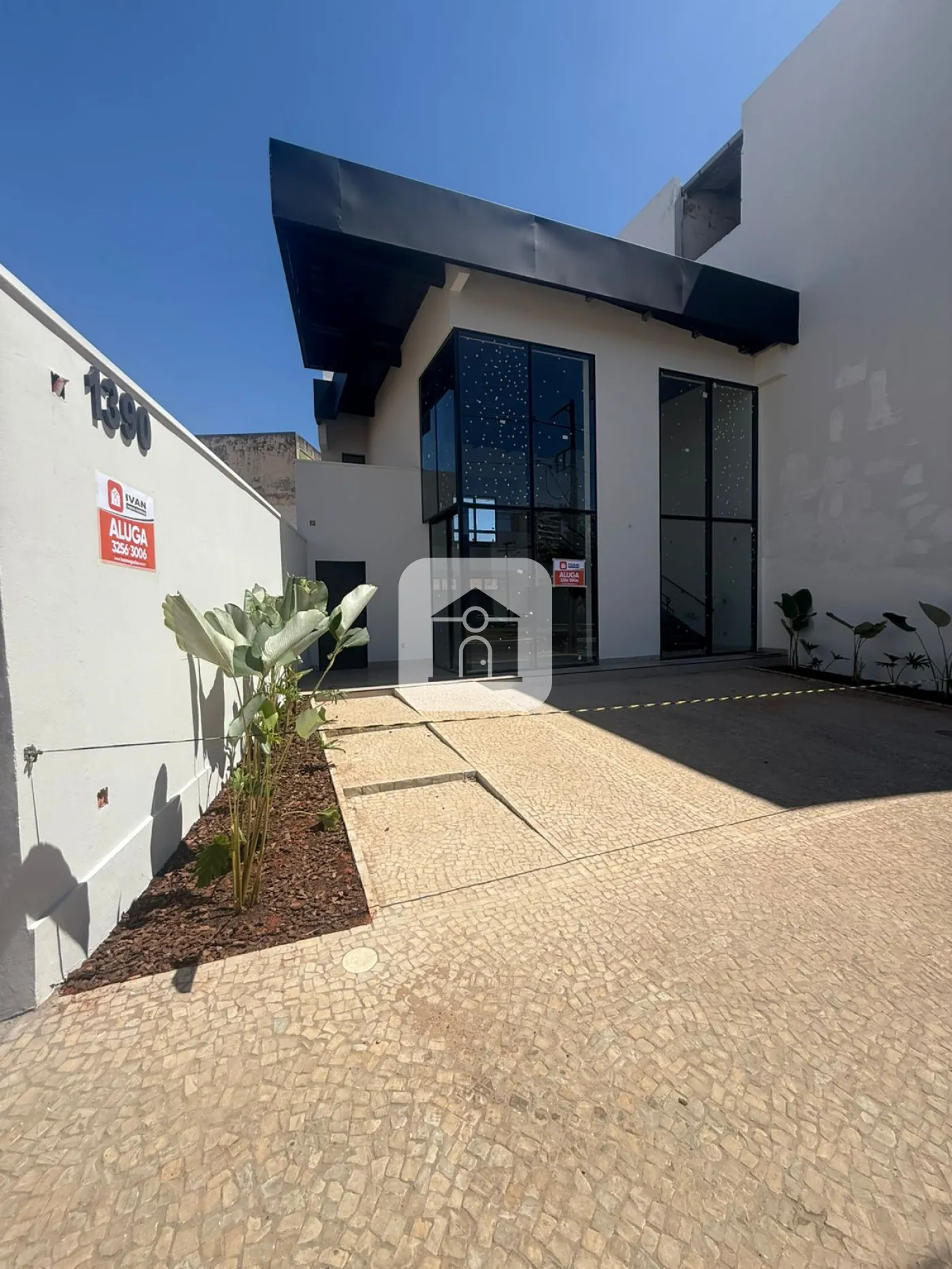 Alugar Comercial / Loja em Araguari R$ 9.400,00 - Foto 1