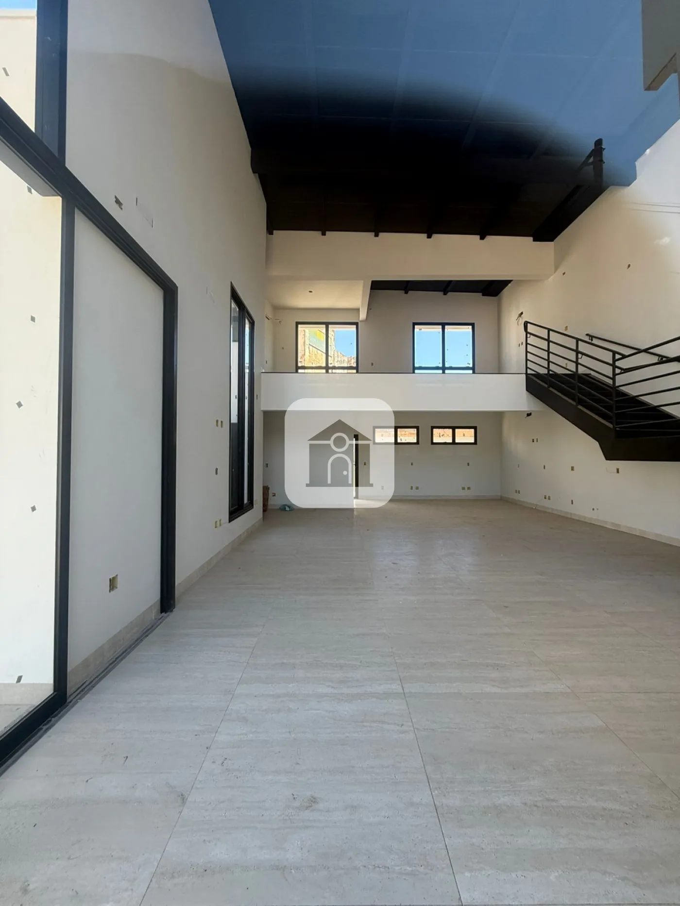 Alugar Comercial / Loja em Araguari R$ 9.400,00 - Foto 5