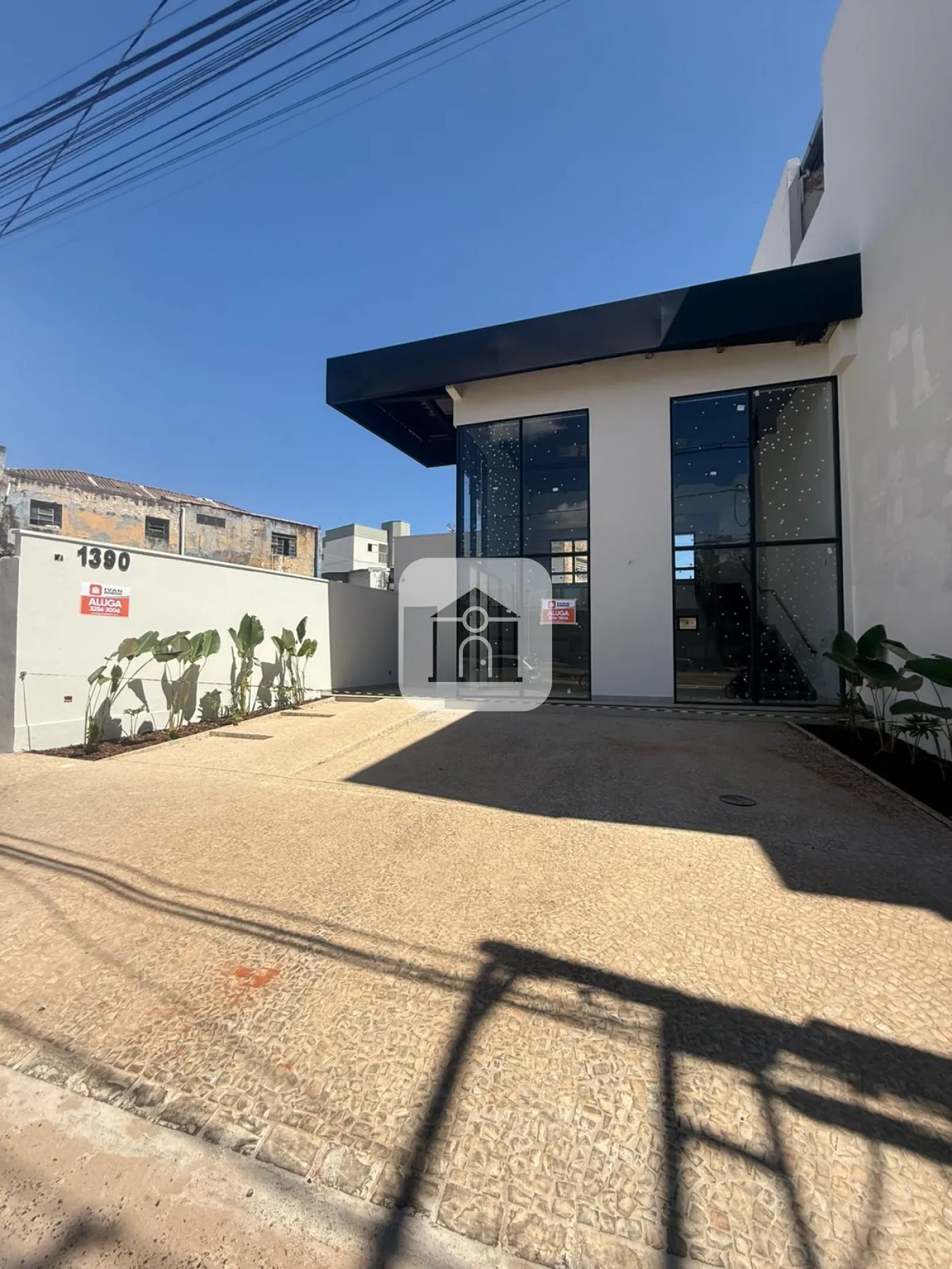 Alugar Comercial / Loja em Araguari R$ 9.400,00 - Foto 2