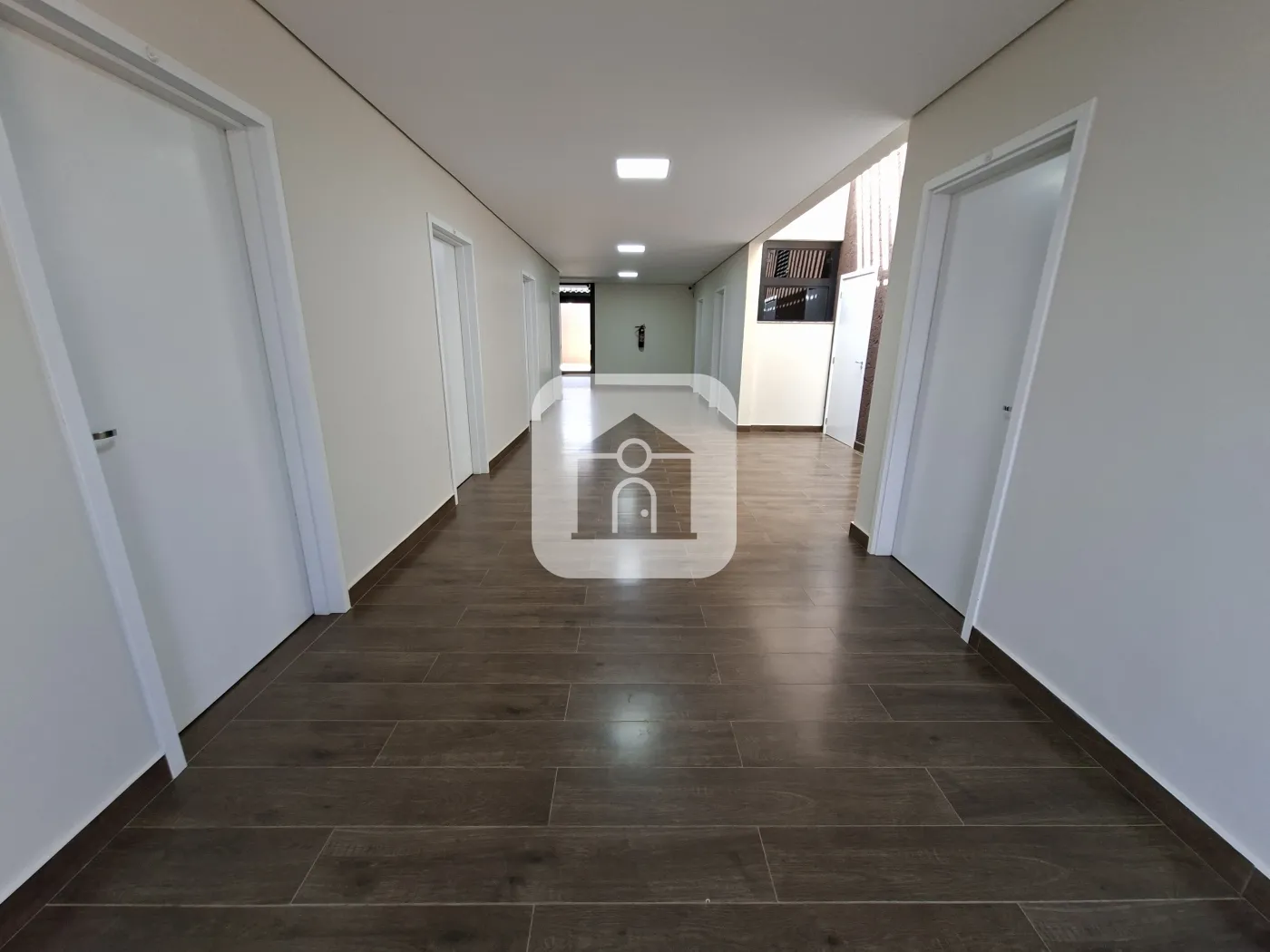 Alugar Comercial / Casa Comercial em Uberlândia R$ 15.000,00 - Foto 1