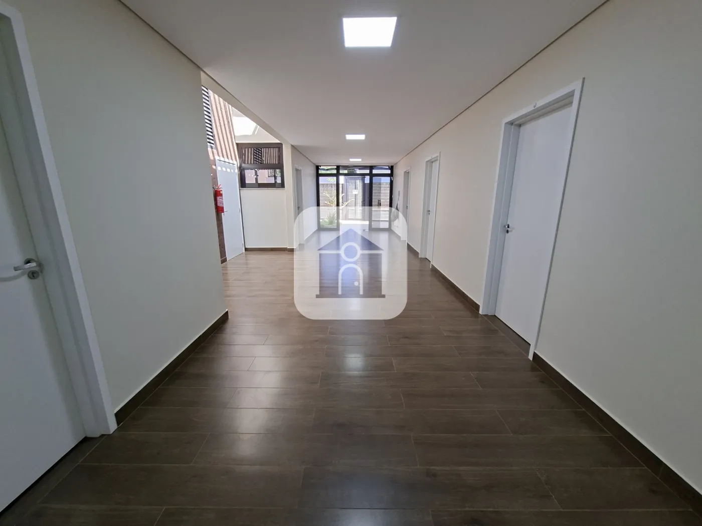 Alugar Comercial / Casa Comercial em Uberlândia R$ 15.000,00 - Foto 2