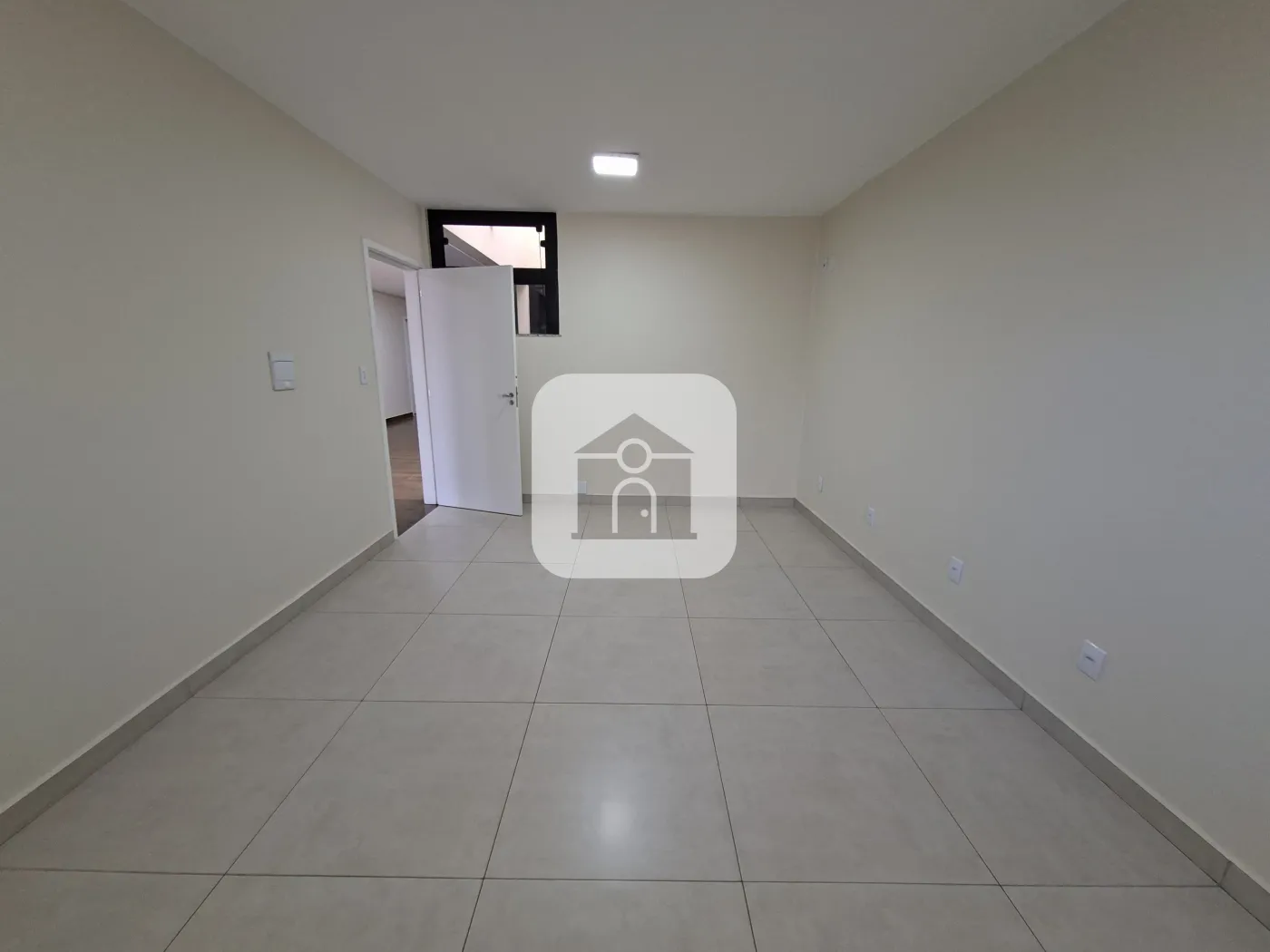 Alugar Comercial / Casa Comercial em Uberlândia R$ 15.000,00 - Foto 3