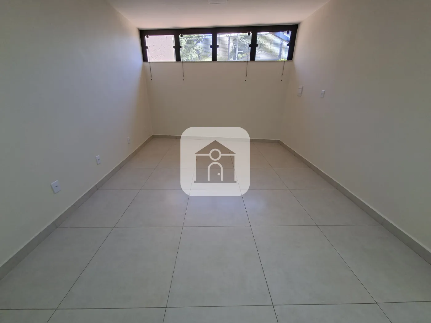 Alugar Comercial / Casa Comercial em Uberlândia R$ 15.000,00 - Foto 4