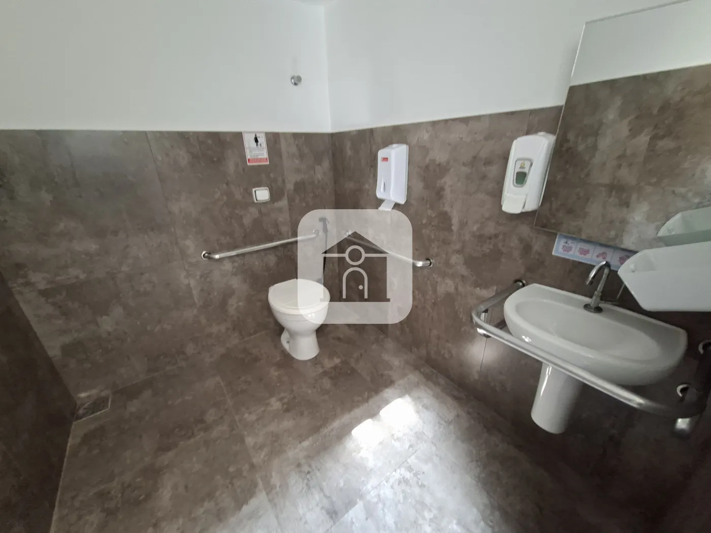 Alugar Comercial / Casa Comercial em Uberlândia R$ 15.000,00 - Foto 19