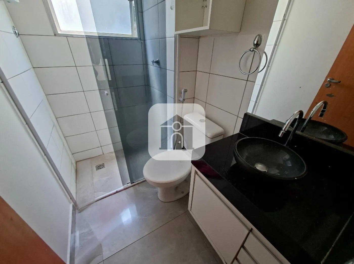 Alugar Apartamento / Padrão em Uberlândia R$ 1.100,00 - Foto 7