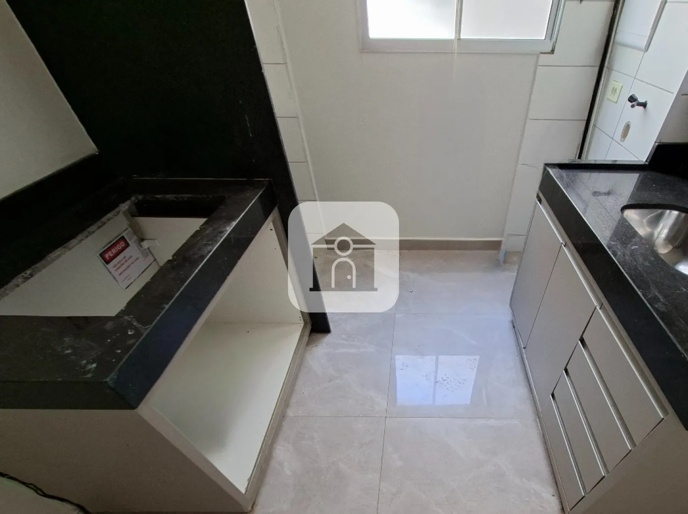 Alugar Apartamento / Padrão em Uberlândia R$ 1.100,00 - Foto 6