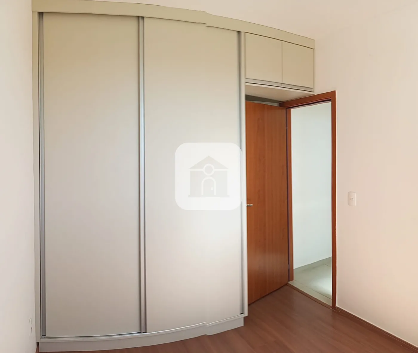 Alugar Apartamento / Padrão em Uberlândia R$ 1.600,00 - Foto 13