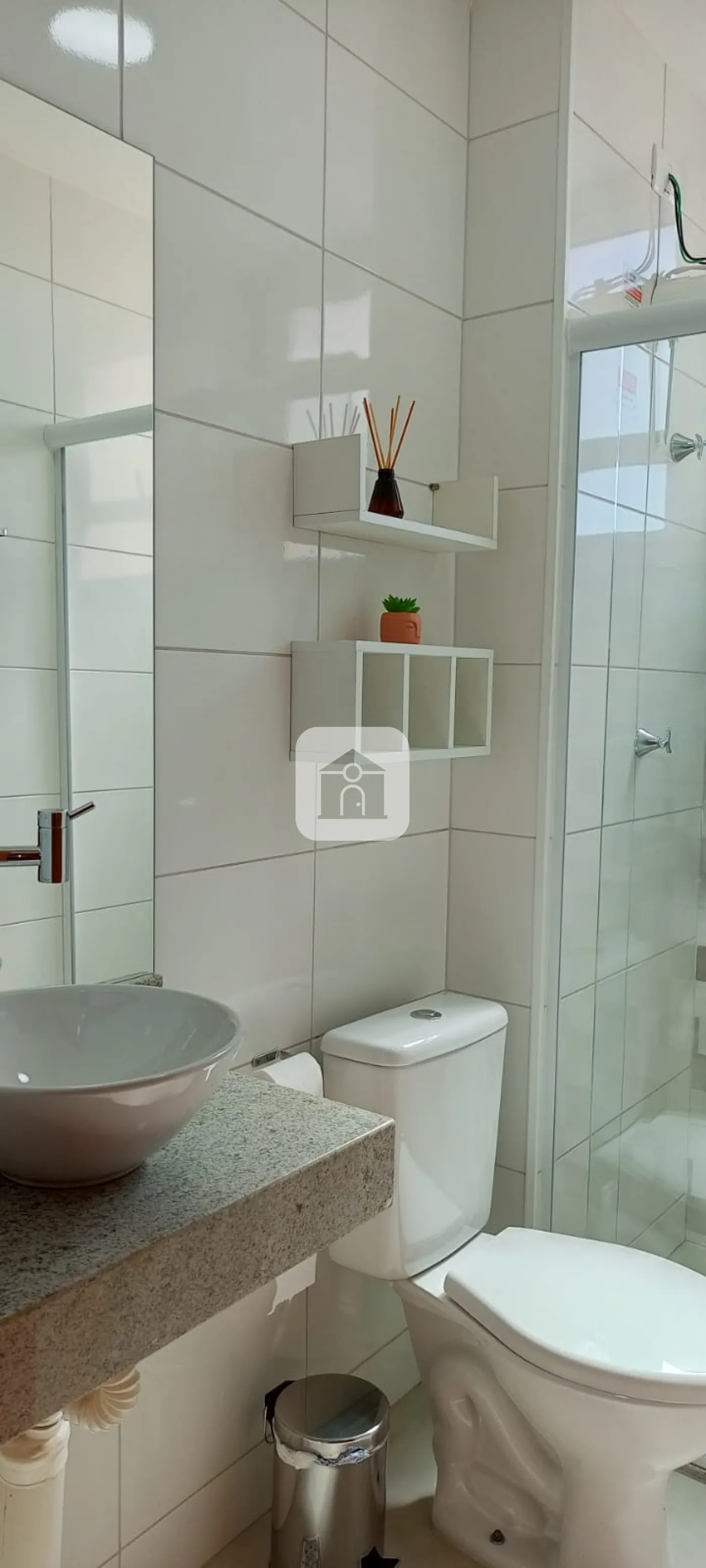 Alugar Apartamento / Padrão em Uberlândia R$ 1.600,00 - Foto 9