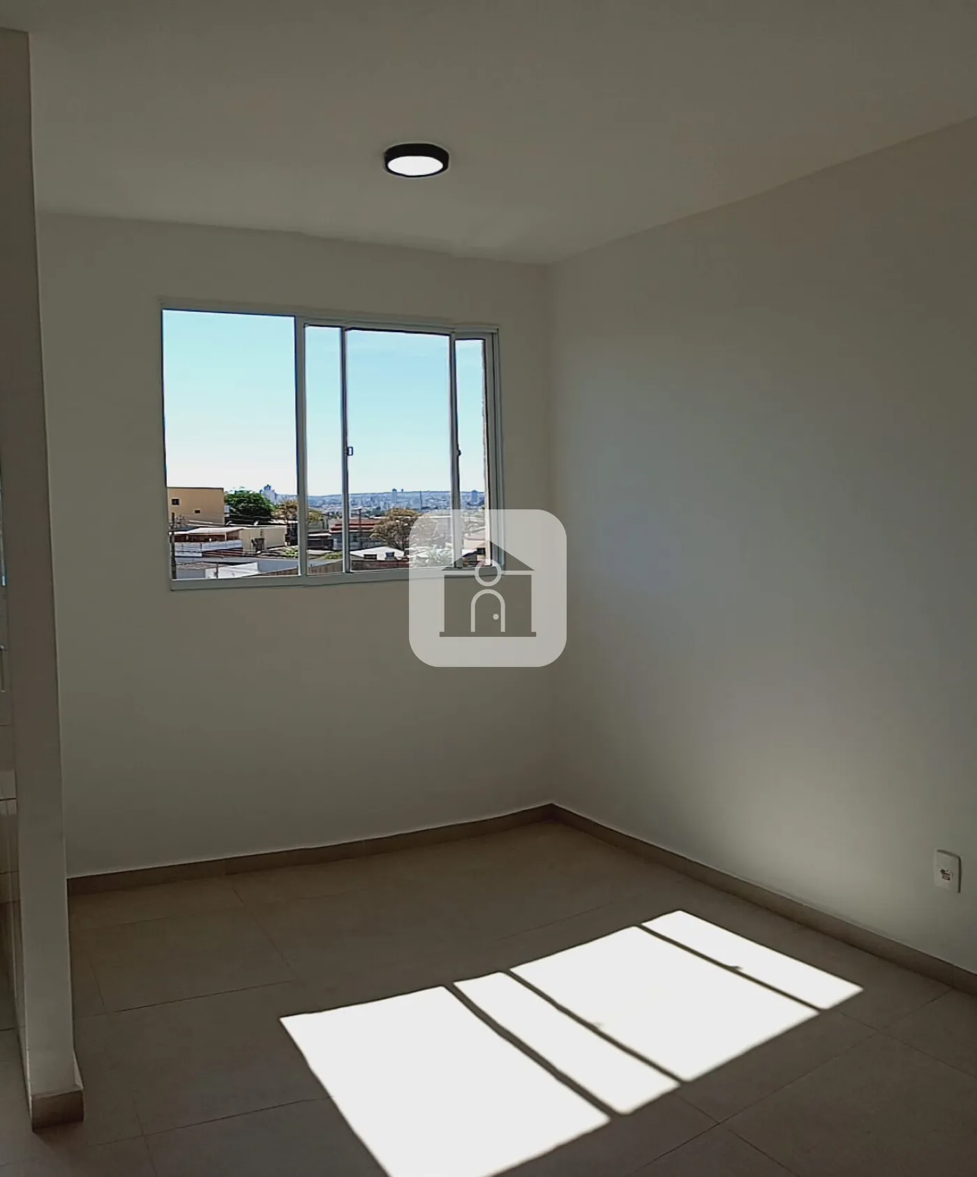 Alugar Apartamento / Padrão em Uberlândia R$ 1.600,00 - Foto 8