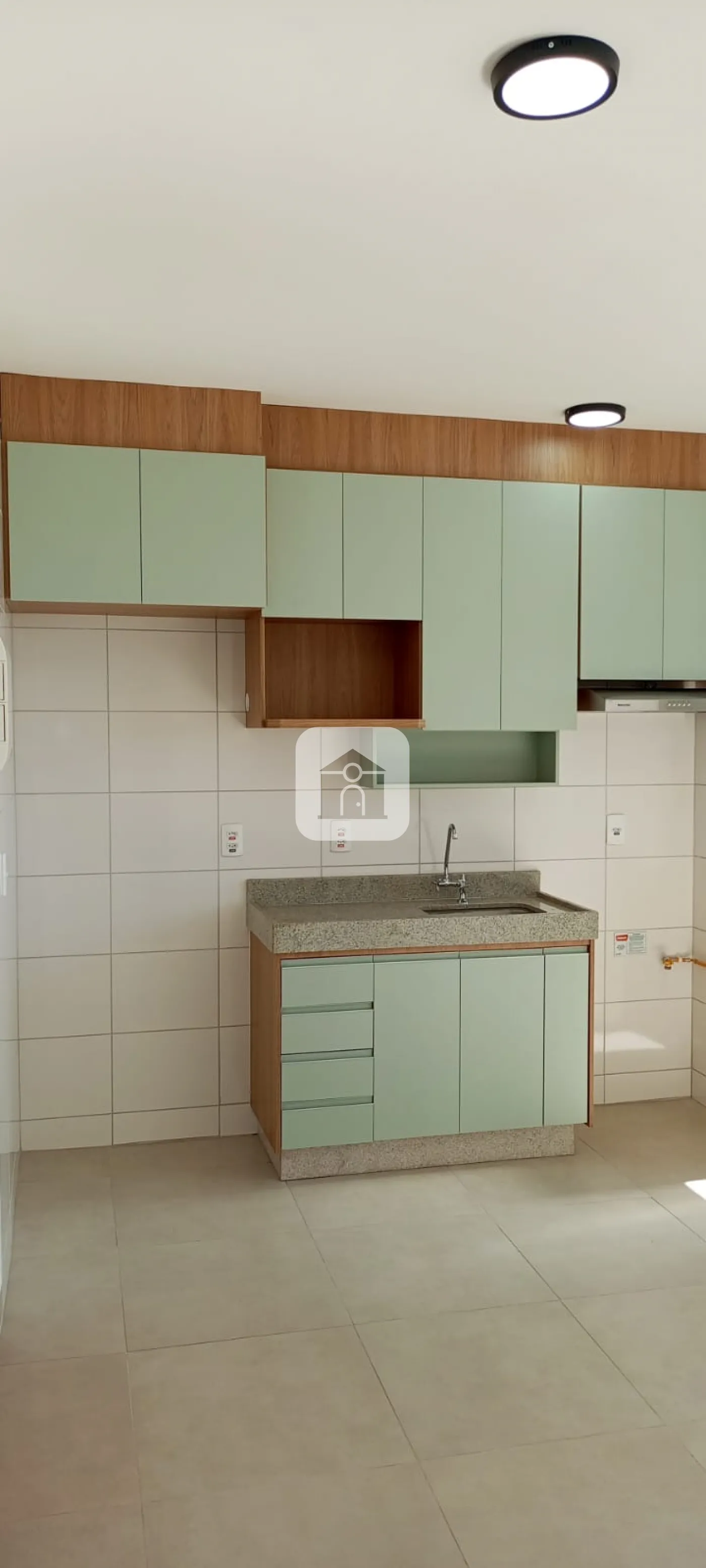 Alugar Apartamento / Padrão em Uberlândia R$ 1.600,00 - Foto 5