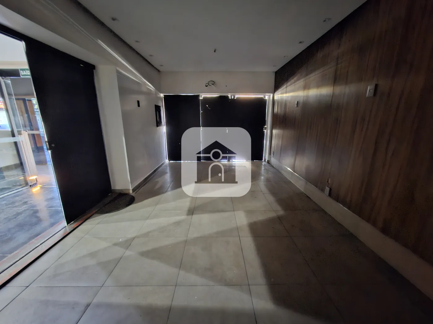 Alugar Comercial / Loja em Uberlândia R$ 4.000,00 - Foto 4