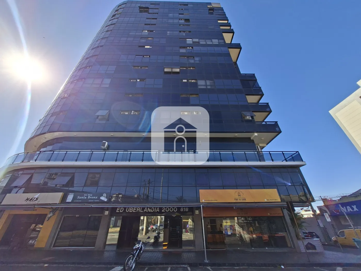 Alugar Comercial / Loja em Uberlândia R$ 4.000,00 - Foto 1