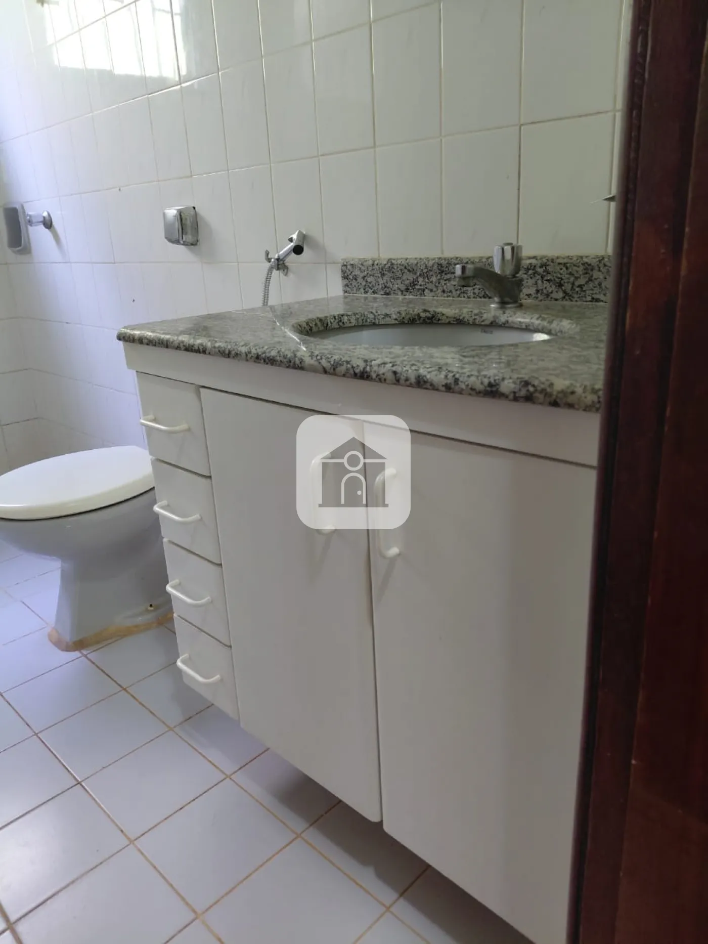 Comprar Casa / Padrão em Uberlândia R$ 630.000,00 - Foto 10