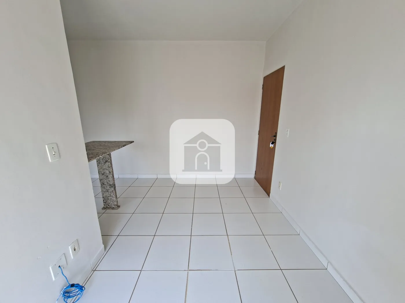 Alugar Apartamento / Padrão em Uberlândia R$ 1.000,00 - Foto 5