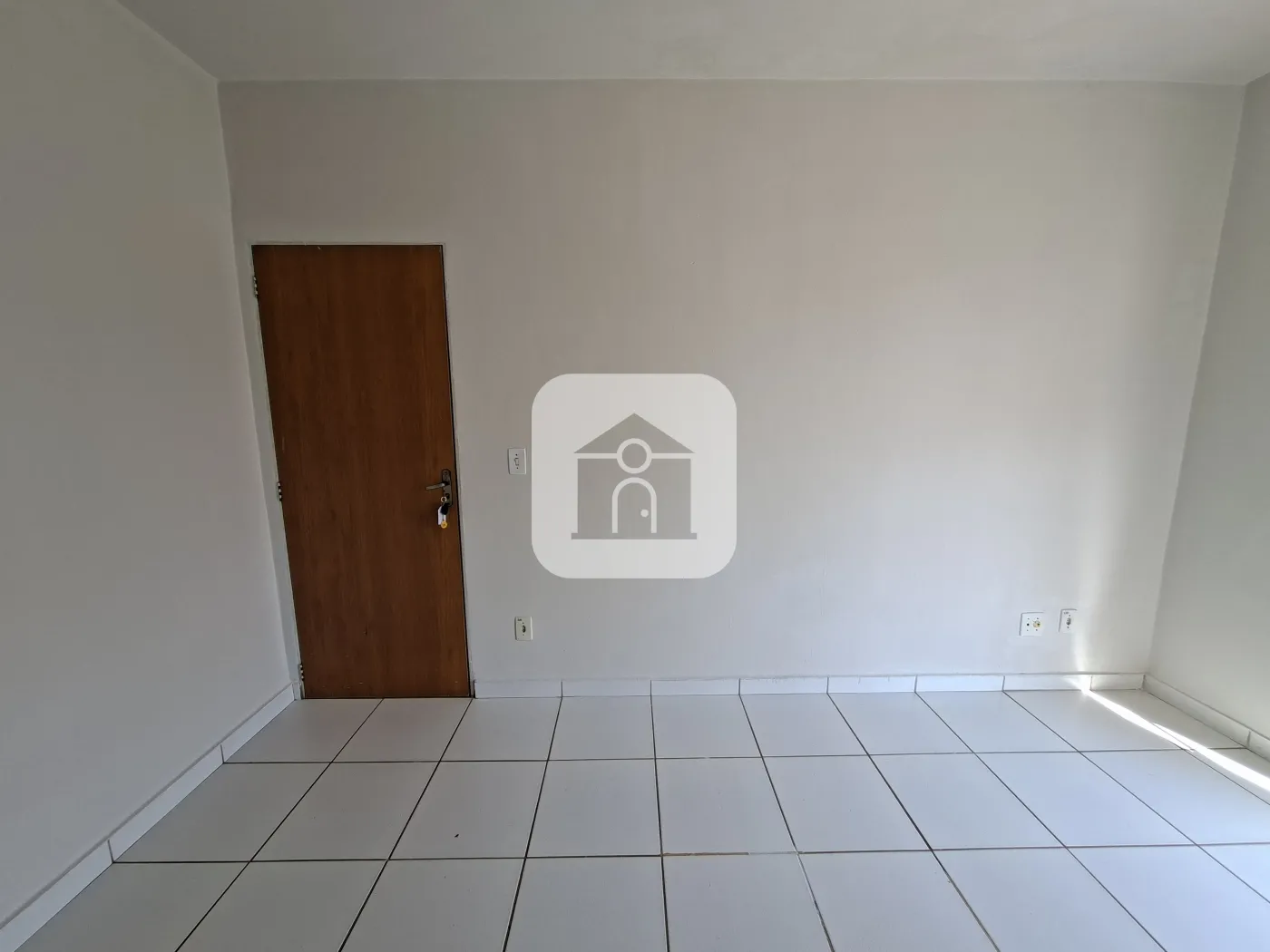 Alugar Apartamento / Padrão em Uberlândia R$ 1.000,00 - Foto 7