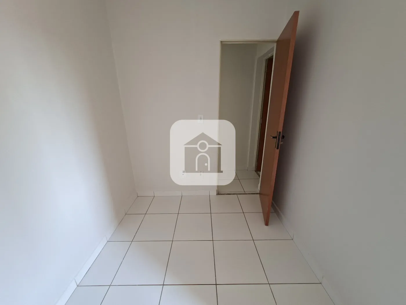 Alugar Apartamento / Padrão em Uberlândia R$ 1.000,00 - Foto 15