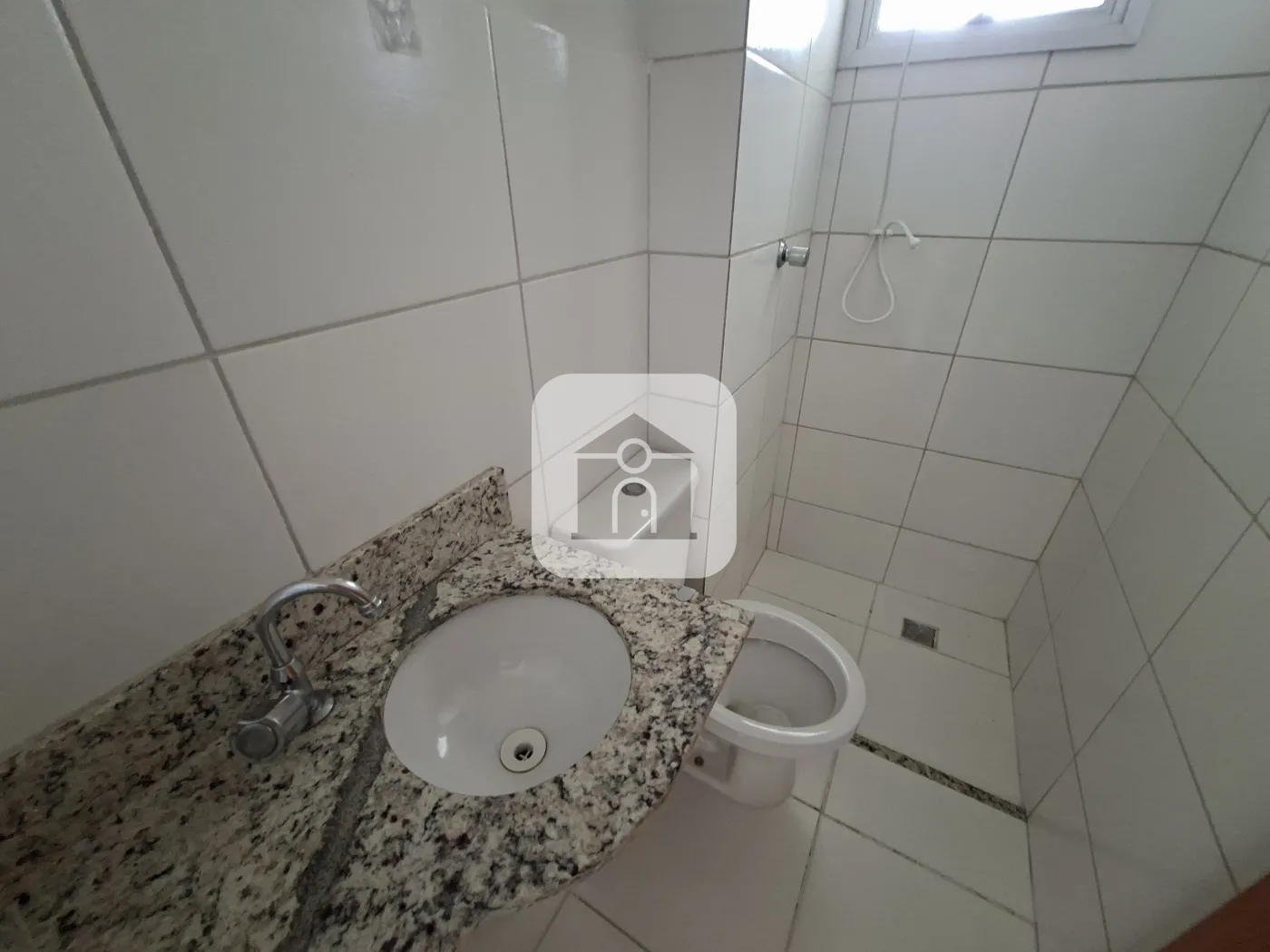 Alugar Apartamento / Padrão em Uberlândia R$ 1.000,00 - Foto 17